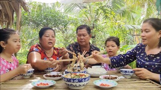Gà Lội Bộ Nấu Canh Chua Bắp Chuối Chấm Muối Ớt Chanh Món Ngon Khó Cưỡng| TKQ & Family T706