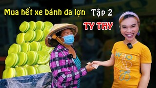 Cô bán bánh da lợn BẬT KHÓC khi được Ty Thy giúp đỡ lần 2 - Ty Thy Vlog gỏi đu đủ