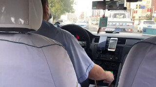 Apakah guru harus selalu sehumor ini?