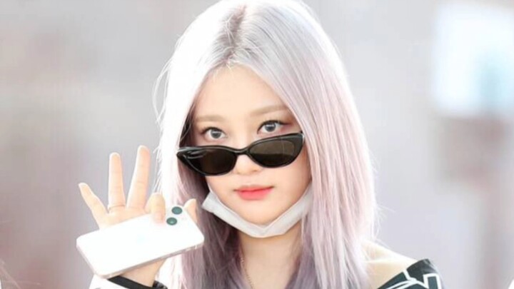 Is K-pop really putting Ningning through a lot? The news photo looked like it was straight-up fan ar