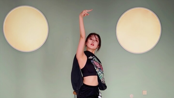 An insanely awesome GRL GVNG-XG cover dance