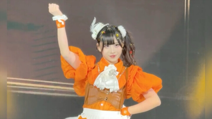 Linh hồn bí đỏ rực rỡ xuất hiện! MV trực tiếp của Nakona trong “Mr.showtime” – Chuyện tình đầu năm 2