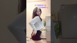 花椒直播 Hot Chinese BJ Sexy Dance 【miniskirt】