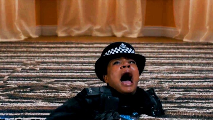 Two-dimensional creatures invaded the earth, decomposed the human body structure, and almost unified