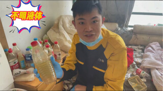 Can people really live in this? I'm skeptical—what do you think?