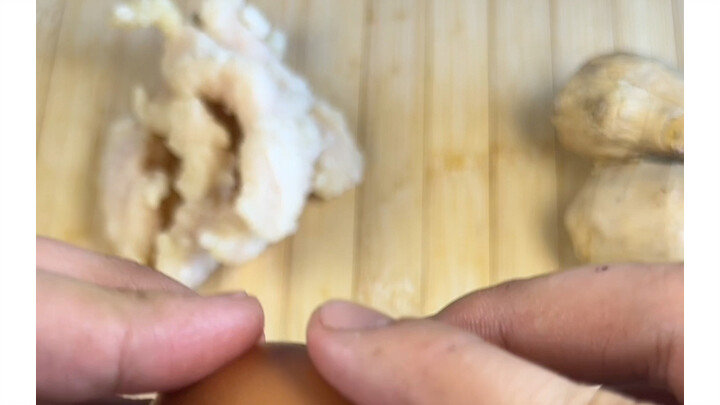 Ginger cosing as crispy pork