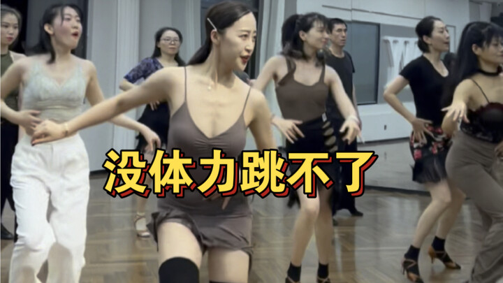 会跳舞的我们 真的在闪闪发光哎～