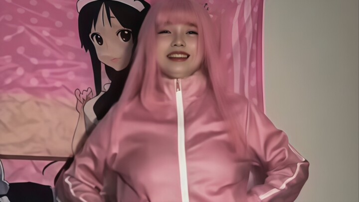 Pengen cosplay bocchi tapi badan aku ga cocok😔