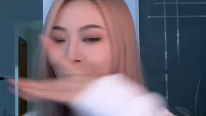 Kpop "Professional Team" refrigerator relay dance is here! Come in and see if there is a song you li