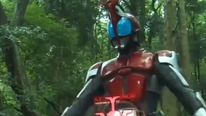 Kamen Rider: Tendangan lokomotif super keren dari enam ksatria, keterampilan mencuri baju besi dari 