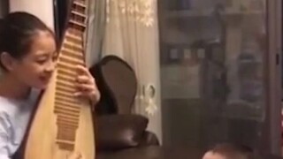 Kakak perempuan saya adalah kepala keluarga