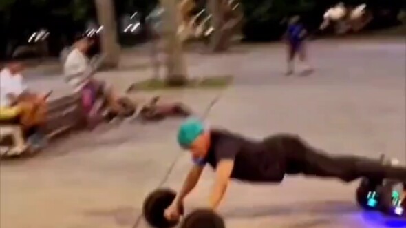 ใช้พลังงานเท่ากับ 1 คนต่อ 100 กิโลเมตร