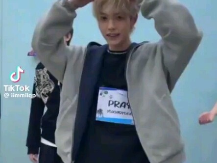 خلال التسجيل، المتدرب شا بامبام، فريق السلف GOT7، الألبوم الجديد بايثون