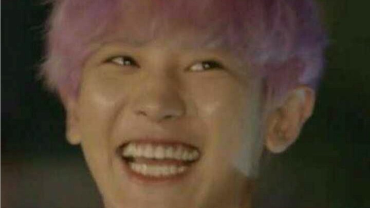 بعد ثلاث سنوات كاملة، أصدرت SM أخيرًا الصوت الرائع والمتناغم لأغنية MONSTER (حقًا هذه ليست عنوانًا م