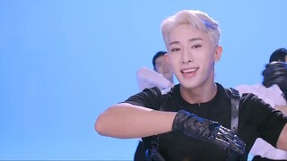 Uniform play! Shin Wonho's suit dance version of "Blue" is released!