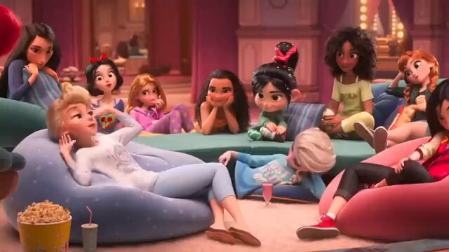 Vanellope meets the princesses