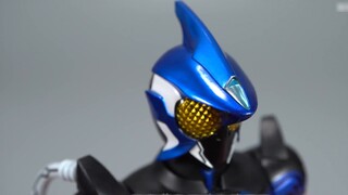 Ksatria juga suka bermain cambuk listrik! Bandai SHF metode ukiran tulang asli Kamen Rider OOO grup 