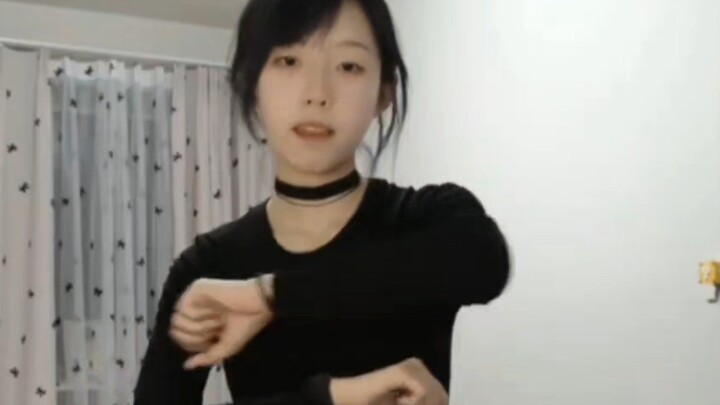 混的素（张婷硕)来袭！全体精神小伙，集合！立正！