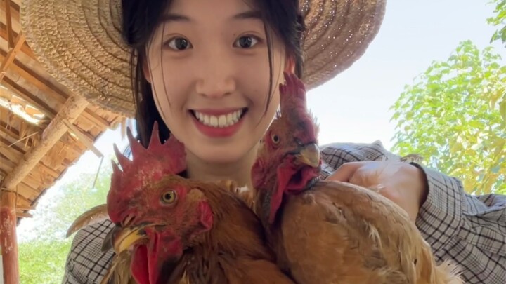 Gà nồi đất vẫn phải là do bà mình nuôi mới thơm ngon.