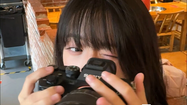 Terlalu polos untuk akting.