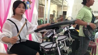 Ca Khúc Hồ Trên Núi - Phong Cách Tây Nguyên | Ni Ni Drum Cover