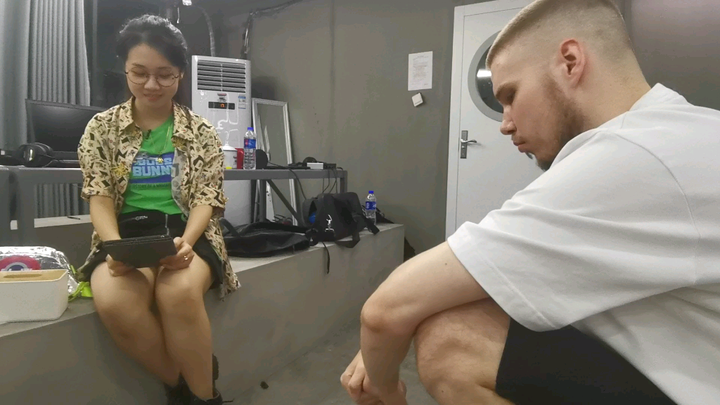 Cuộc sống thường ngày của cư dân tầng lớp dưới ở Tứ Viên #Thế Hệ Mới Của Rap#