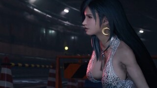 The big one you want is here! Do you like Tifa that can be made bigger or smaller?