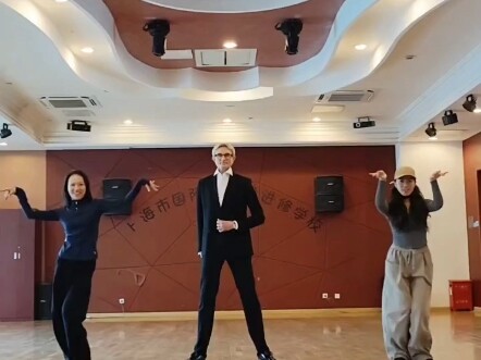 شو الرقصات اللي بتحبوا تشوفوها؟ اكتبوا في قسم التعليقات!