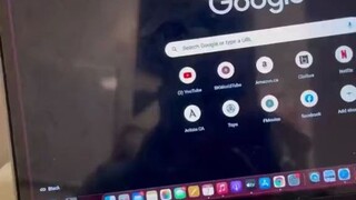 男友的电脑桌面 VS 女友的电脑桌面....强迫症表示第二个真的受不了！