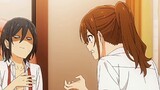 [Hori-san ke Miyamura-kun] Sebelum jatuh cinta vs. setelah jatuh cinta, kalian berdua bertukar ident