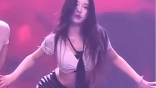 朋友们说我跳舞的眼神总是很正直｜AOA《短裙》