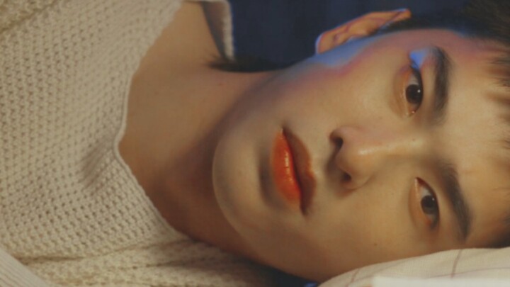 วินาทีที่เขาหันหลังกลับ พระเอกมังงะร้อนทั้งหมดดูอ่อนแอมาก