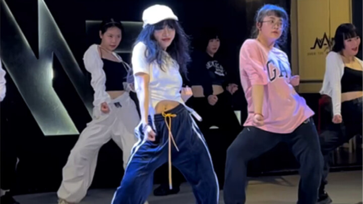[ท่าเต้น Mokey] "Busy" Sistar | การเท่คือสีประจำตัวของฉัน การป่วยคือท่าเด็ดของฉัน