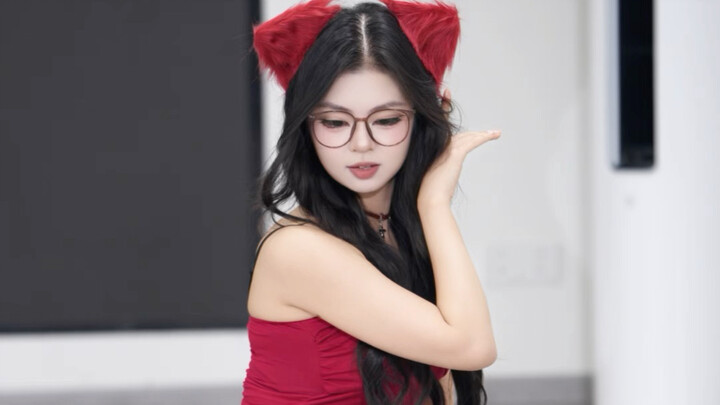 ท่าเดินเบาหวิวของแมว || เวอร์ชันเจ้าเหมียวหูแดง ~