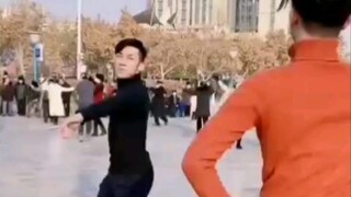 12.13 (5) Xinjiang Shihezi Yizhihua Maixilaipu recommends good song and dance videos