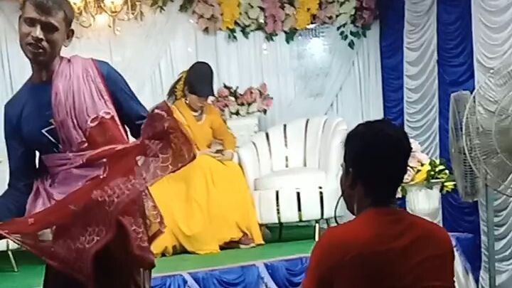 বিয়ের স্টেজে কনের বান্ধবীদের সেরা ডান্স! 💃WeddingVibes2026
