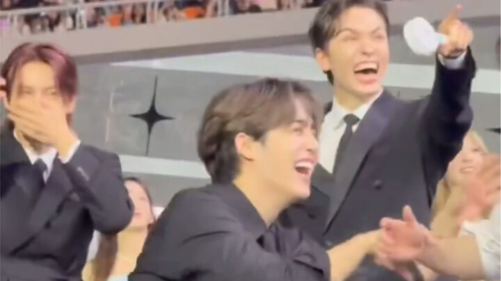 【seventeen】The impact that the juniors brought to the seniors made me laugh so hard that I collapsed