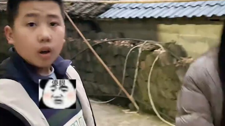 โอรสองค์โตโง่เขลา จึงสืบทอดบัลลังก์ให้พระราชโอรสองค์ที่สอง