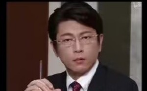 买了四杯咖啡，但是办公室进来了五个领导