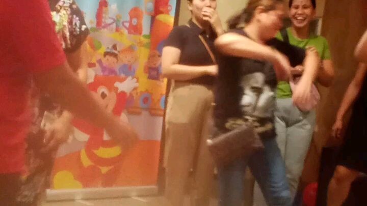 Eileen, Angel, Roshica, Vanessa, Ester and buddy Nhicole😍💕