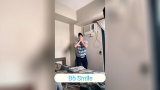 Tôi k nhịn được cười nữa