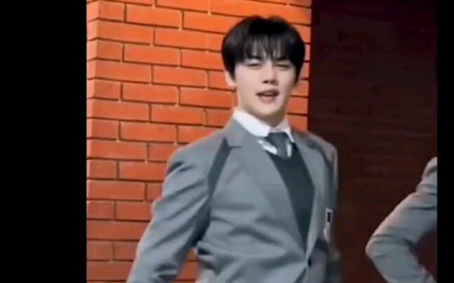 หกสไตล์หนุ่มบริสุทธิ์น่ารักแบบเนี่ยงหลาง จัดเต็มสุดๆ!