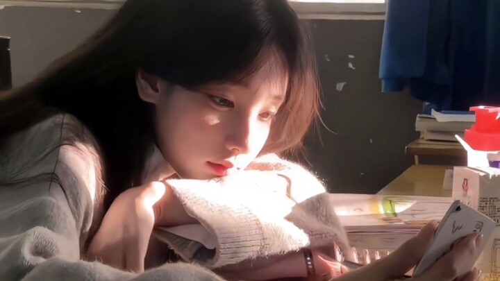 “Satu-satunya melati putih bersih” benar-benar bikin kamu terasa kayak tokoh “bulan putih” di novel!