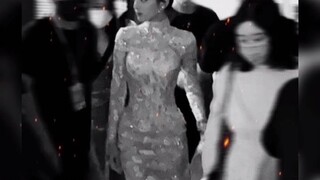迪丽热巴这比例真的绝了