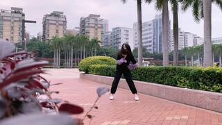 Khi bạn nhảy theo điệp khúc của tất cả các bản hit của Cosmic Girls