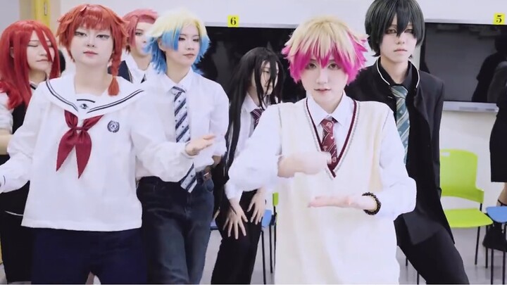 [13 anggota Tim Putra Blue Lock] Para remaja memiliki perasaan yang luar biasa! Tarian cover Pretty 