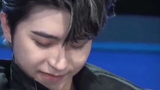 【沸腾校园】ikun：来啊，互相伤害啊