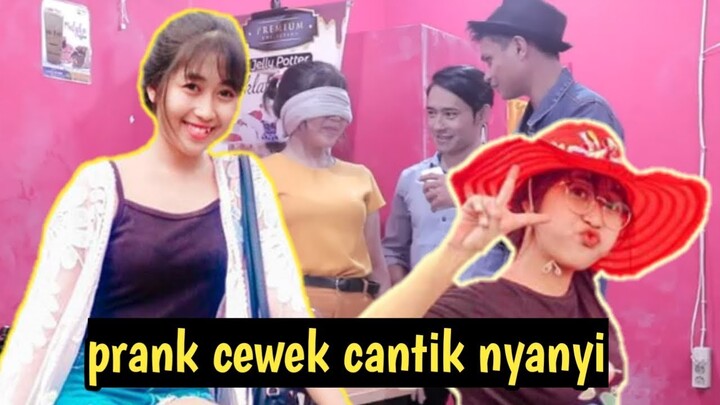 prank cewek polos  (nyanyi lagu pasha ungu) part 2