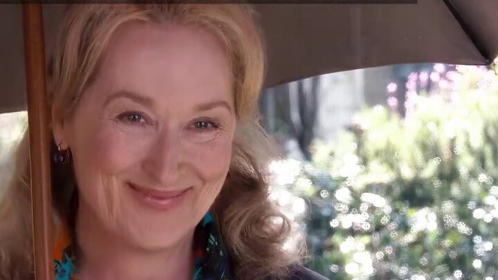 Take a look at Meryl Streep's appearance changes in one minute