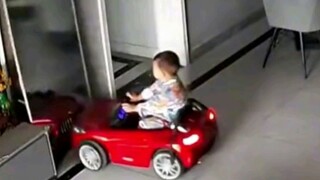 hampir aja kena kepala😲😨